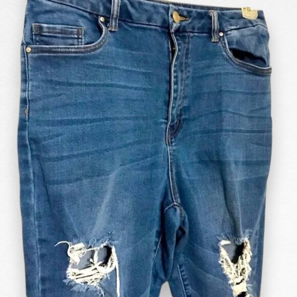 Distressed High-Rise Jeans - Picture 2 of 11